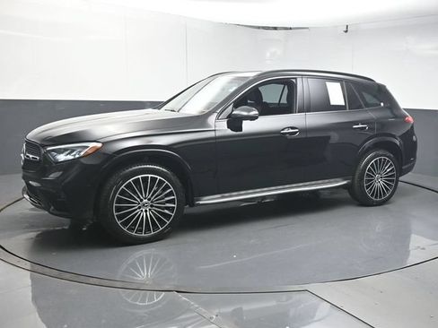 Used 2026 Mercedes-Benz GLC 300 image 4