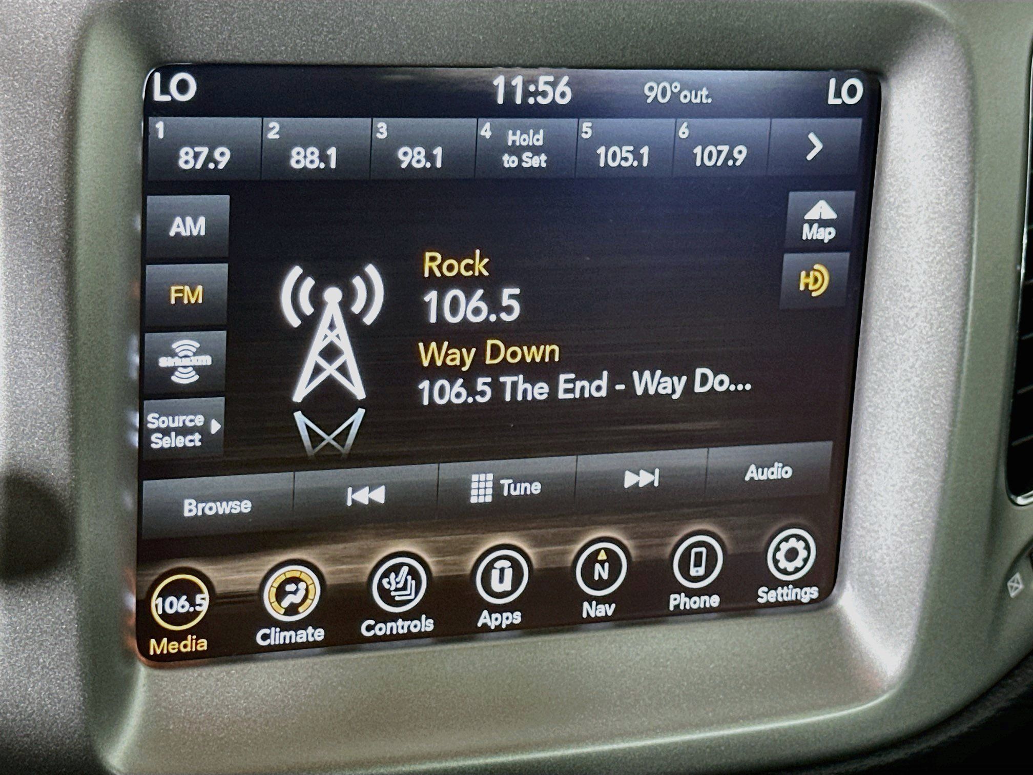 Used 2021 Jeep Compass Latitude w/ Sun and Sound Group FWD image 21