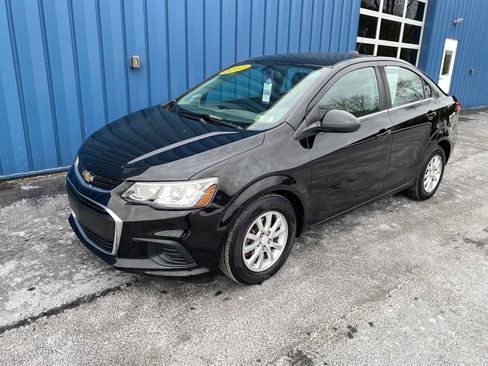 Used 2017 Chevrolet Sonic LT w/ Convenience Package image 2