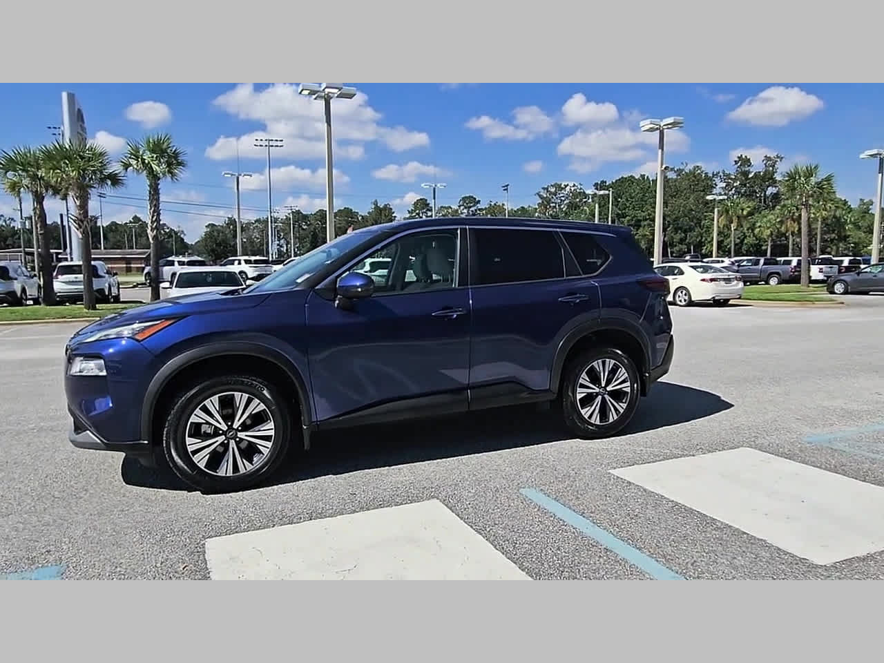 Used 2022 Nissan Rogue SV FWD image 23
