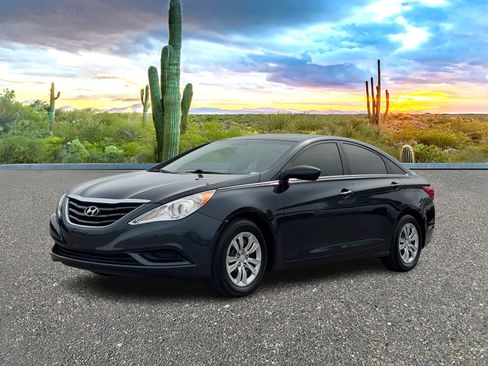 Used 2013 Hyundai Sonata GLS image 2