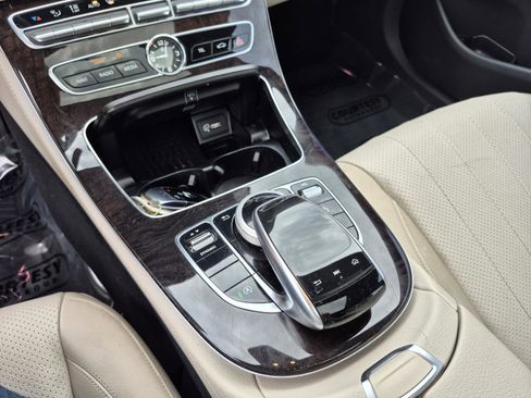 Used 2019 Mercedes-Benz E 300 image 29
