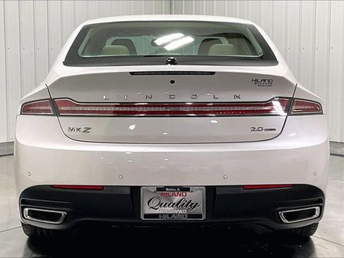 Used 2013 Lincoln MKZ image 4