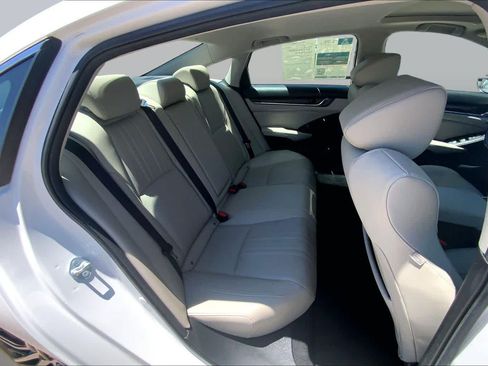Used 2021 Honda Accord Touring image 20
