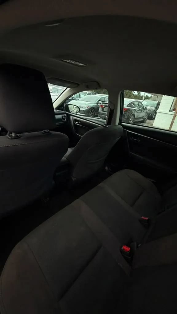 Used 2017 Toyota Corolla LE FWD image 10
