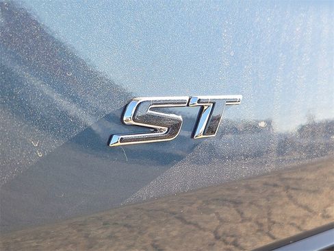 New 2026 Buick Encore GX Sport Touring image 9