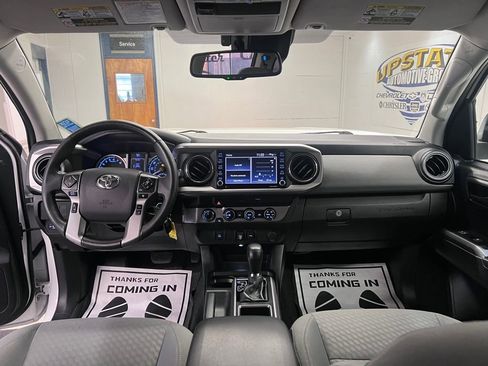 Used 2020 Toyota Tacoma SR5 image 23
