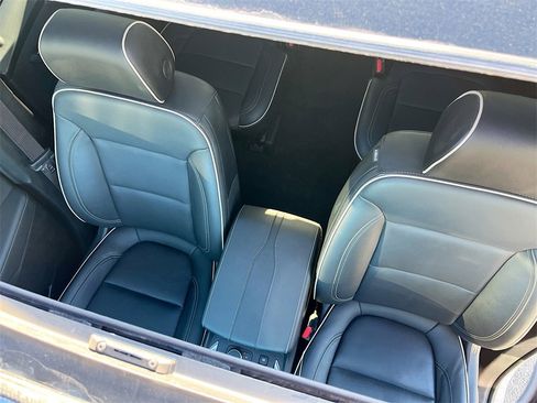 Used 2023 Chevrolet Traverse Premier image 23