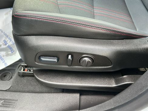 Certified 2024 Chevrolet Equinox RS image 29