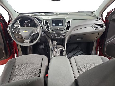 Certified 2024 Chevrolet Equinox LT image 11
