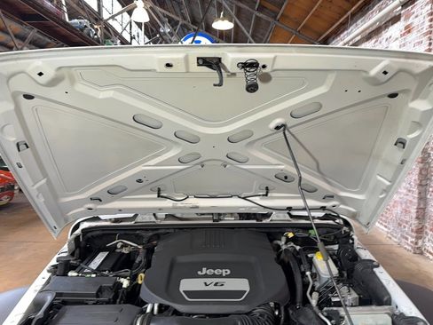 Used 2017 Jeep Wrangler Unlimited Sport w/ Quick Order Package 24S image 99