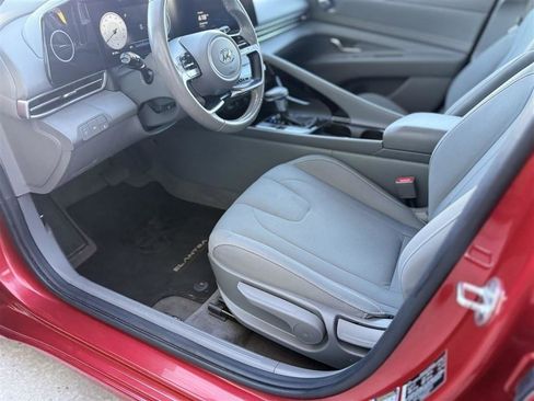 Used 2023 Hyundai Elantra SEL w/ Convenience Package FWD image 20