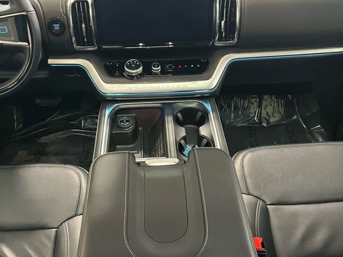 Used 2025 Ford Expedition Platinum w/ Stealth Performance Package image 11