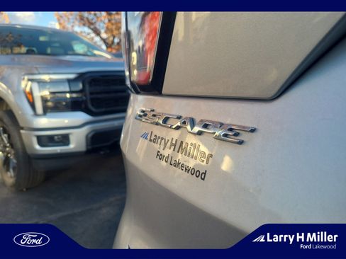 Used 2017 Ford Escape S image 24