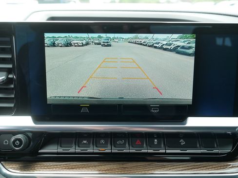 Used 2023 Chevrolet Silverado 1500 RST w/ Z71 Off-Road Package AWD/4WD image 27