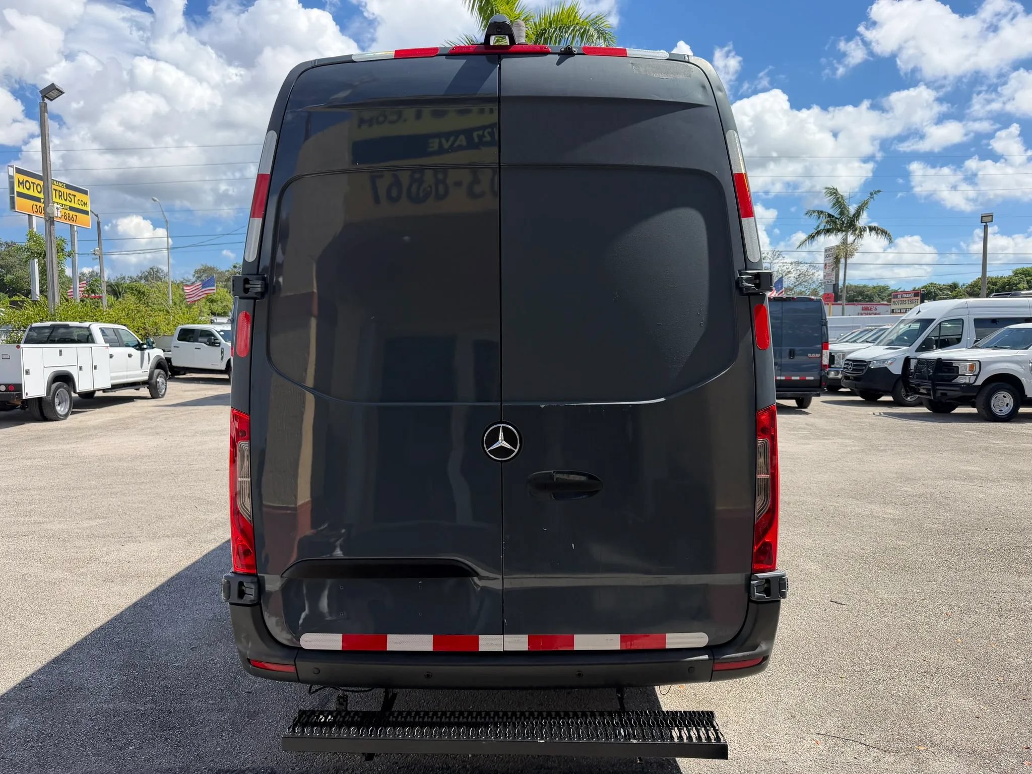 Used 2019 Mercedes-Benz Sprinter 170 image 4