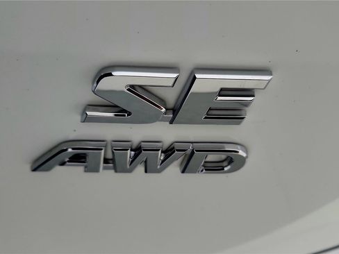 Used 2017 Toyota RAV4 SE w/ Power Extra Value Package image 14