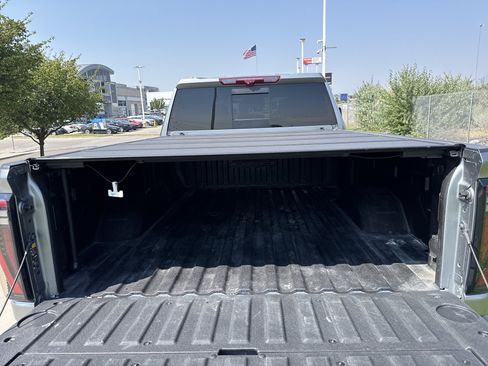 Used 2024 GMC Sierra 2500 AT4 w/ AT4 Premium Plus Package AWD/4WD image 26