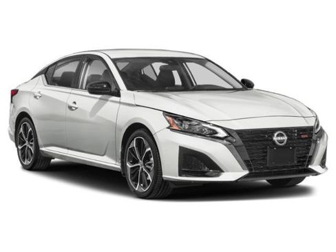 New 2025 Nissan Altima 2.5 SR w/ SR Premium Package image 9
