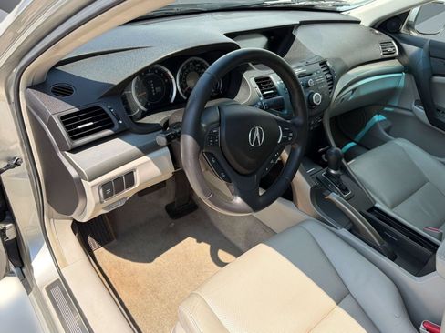 Used 2010 Acura TSX V6 Sedan FWD image 4