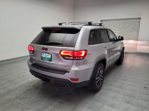 Used 2020 Jeep Grand Cherokee Trailhawk AWD/4WD image 9