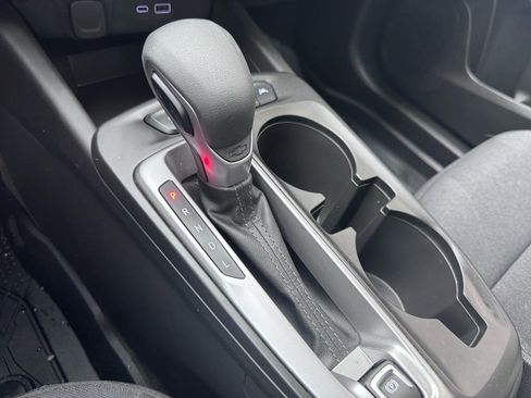 Used 2025 Chevrolet Trax LS image 29