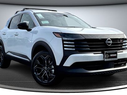 New 2026 Nissan Kicks SR w/ Cold Weather Package