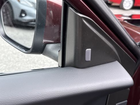 Used 2025 Nissan Sentra SV image 15