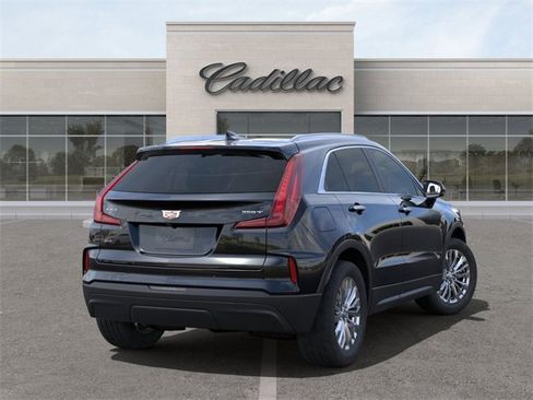 New 2024 Cadillac XT4 Luxury w/ Cold Weather Package image 4
