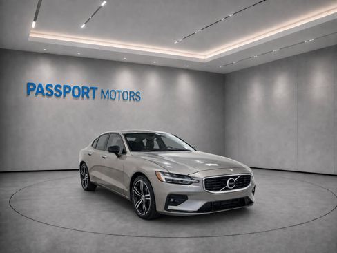 Used 2020 Volvo S60 T5 R-Design FWD image 1