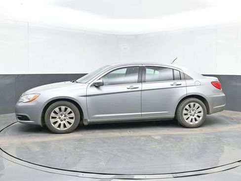 Used 2013 Chrysler 200 LX image 6
