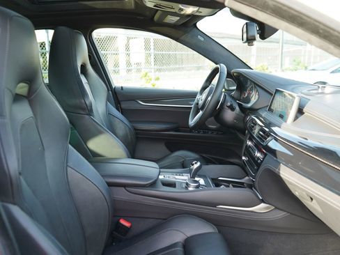 Used 2018 BMW X6 M w/ Executive Package image 25