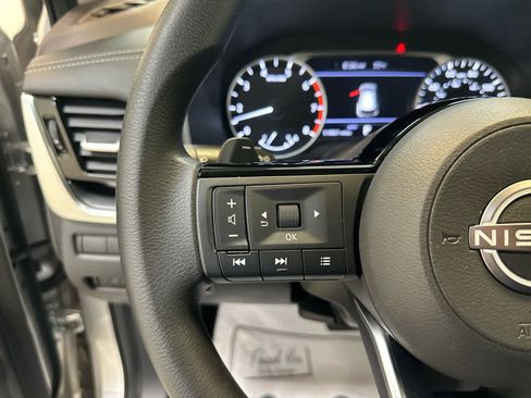 Certified 2022 Nissan Rogue SV image 21