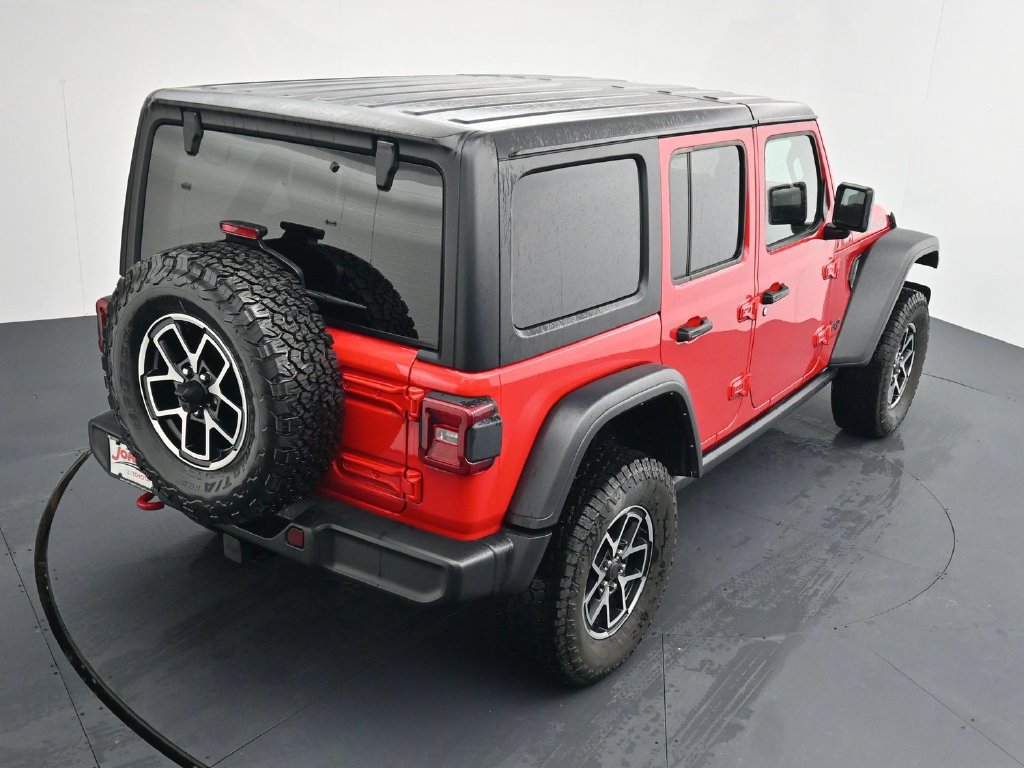 Used 2024 Jeep Wrangler Unlimited Rubicon AWD/4WD image 30