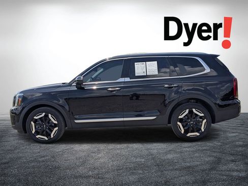 Used 2023 Kia Telluride S FWD image 7