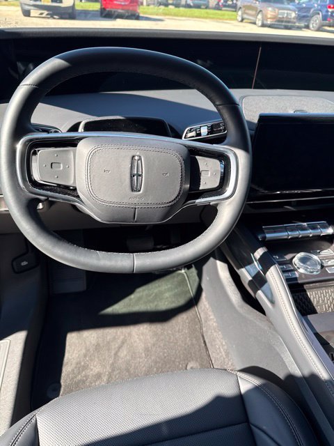 New 2026 Lincoln Nautilus Premier AWD/4WD image 15