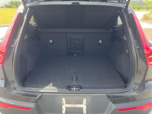 Used 2025 Volvo XC40 B5 Plus AWD/4WD image 7