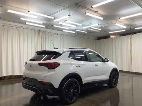 Used 2024 Buick Encore GX Sport Touring image 6