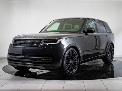 New 2025 Land Rover Range Rover SE