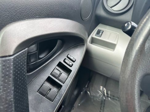 Used 2011 Toyota RAV4 4WD w/ Base L4 Extra Value Pkg image 36