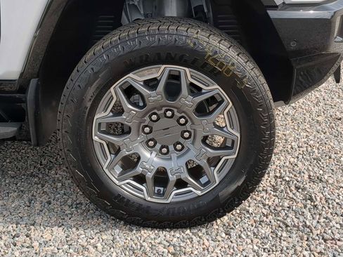 New 2025 GMC Hummer EV 3X image 10