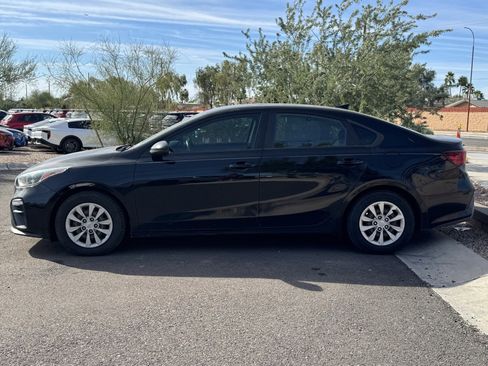 Used 2020 Kia Forte FE image 6