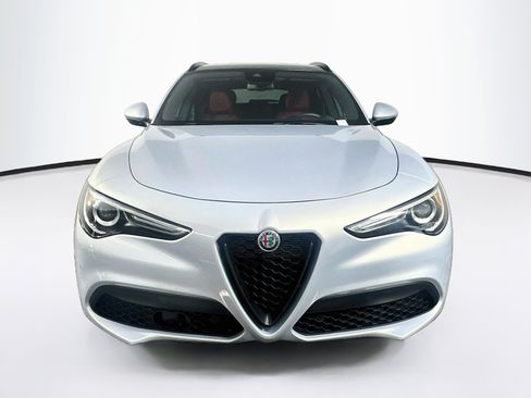 Used 2023 Alfa Romeo Stelvio Sprint RWD image 2