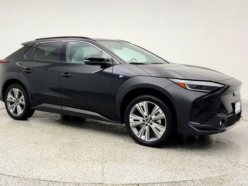 Used 2023 Subaru Solterra AWD image 3