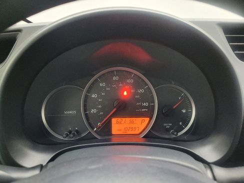 Used 2014 Toyota Yaris LE image 25