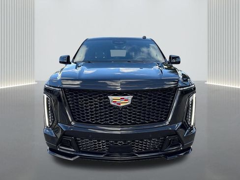 Used 2025 Cadillac Escalade V image 2