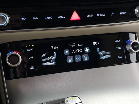 New 2026 Genesis GV70 2.5T Select image 23