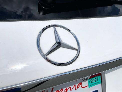 Used 2018 Mercedes-Benz GLC 300 4MATIC image 9