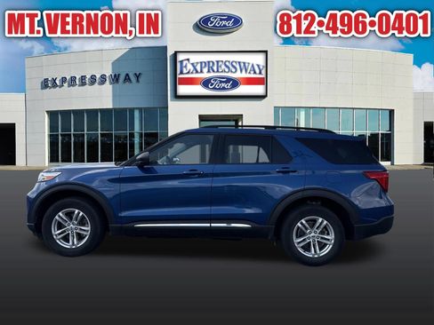 Used 2023 Ford Explorer XLT w/ Equipment Group 202A AWD/4WD image 10