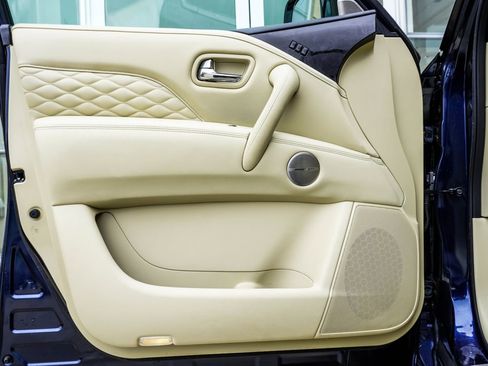 Used 2024 INFINITI QX80 Sensory image 31